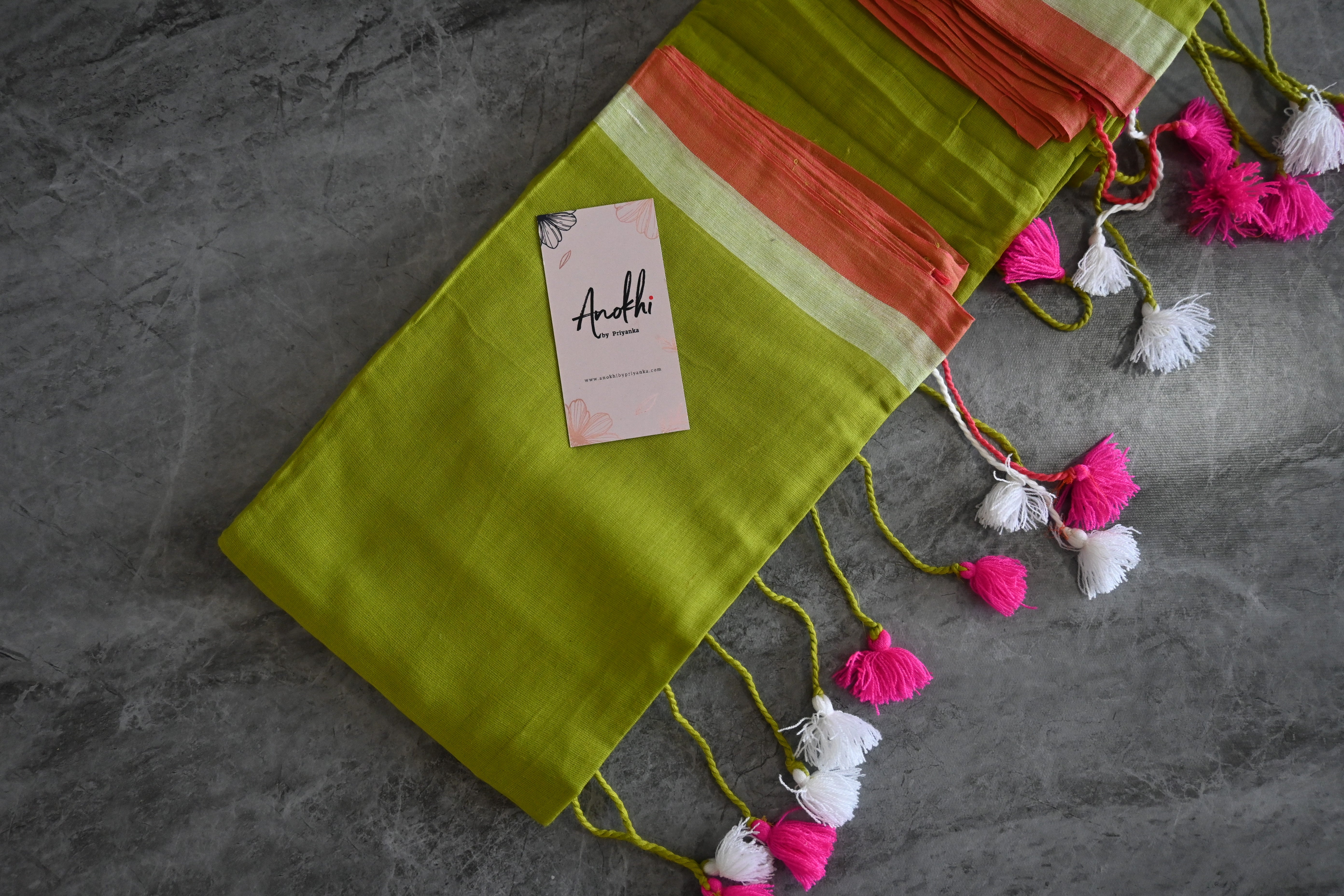 Plain Mulcotton saree with boder