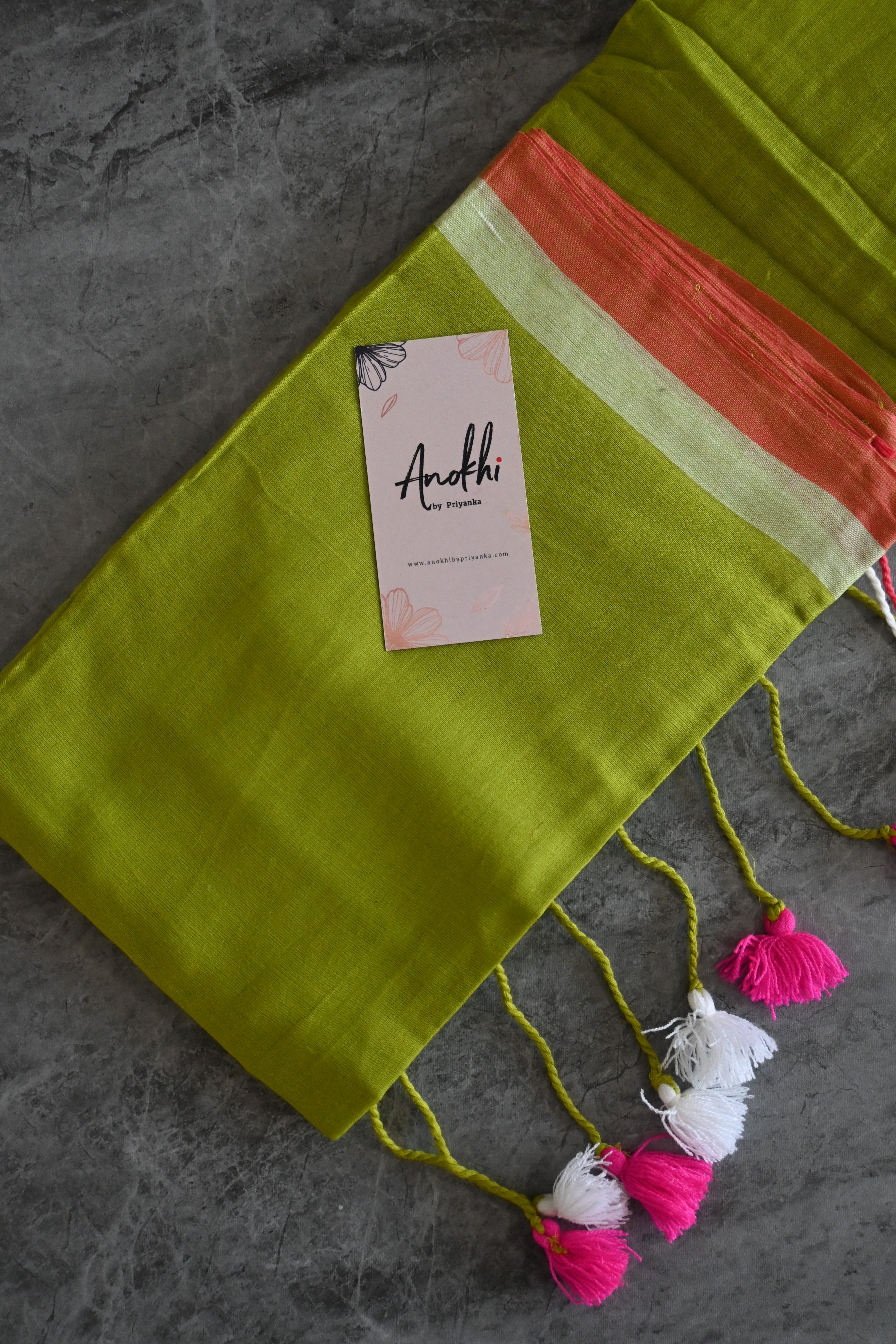 Plain Mulcotton saree with boder