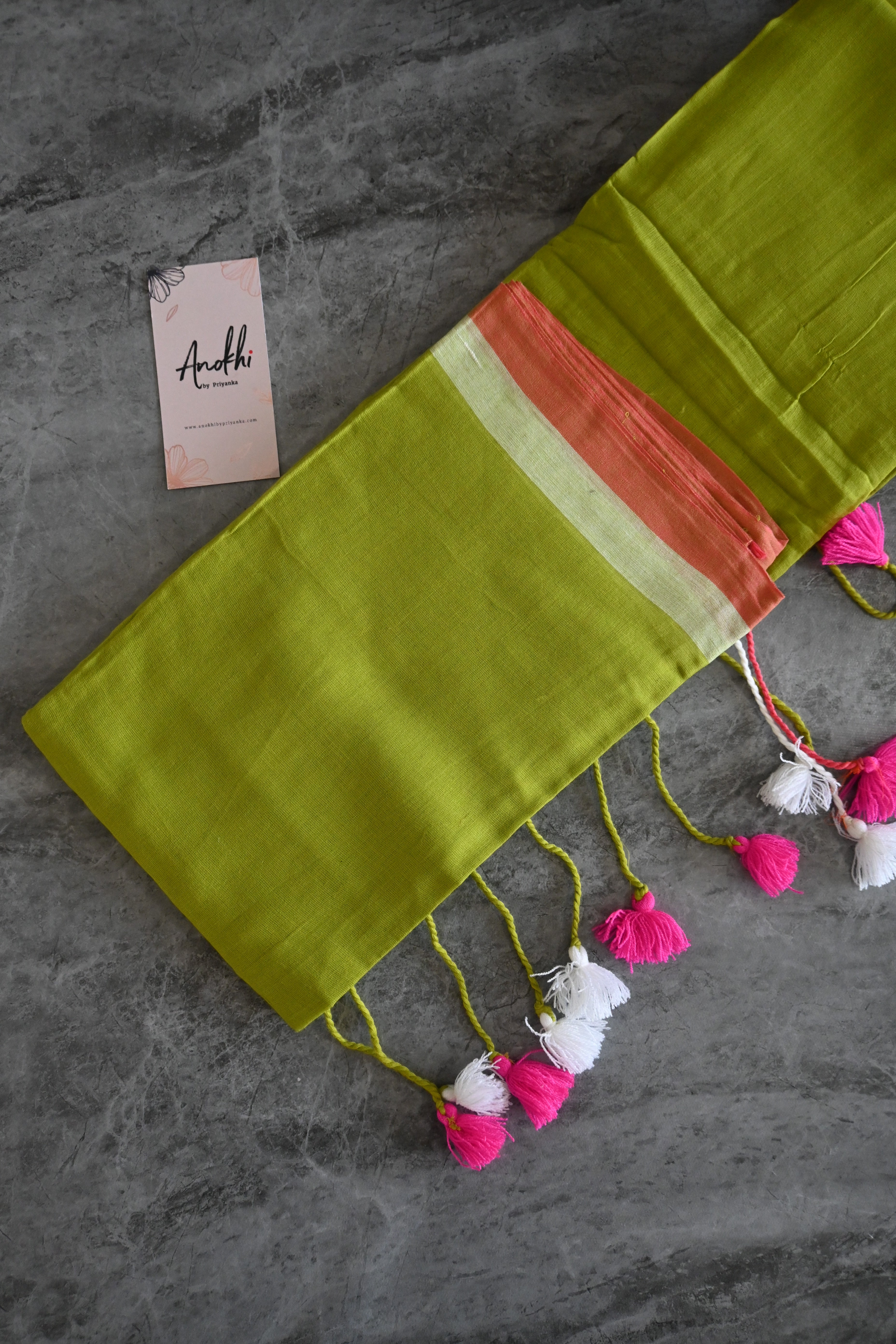 Plain Mulcotton saree with boder