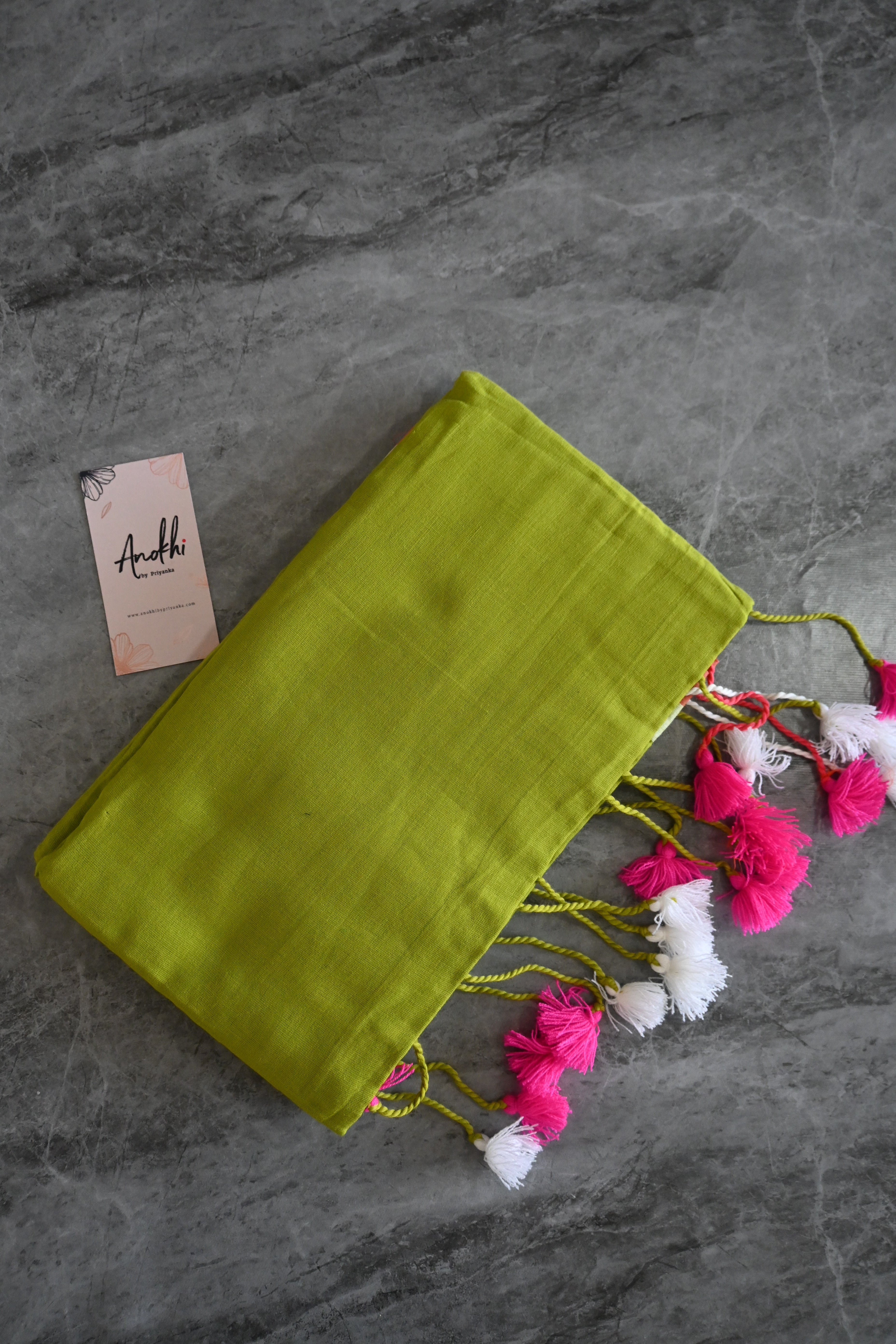 Plain Mulcotton saree with boder