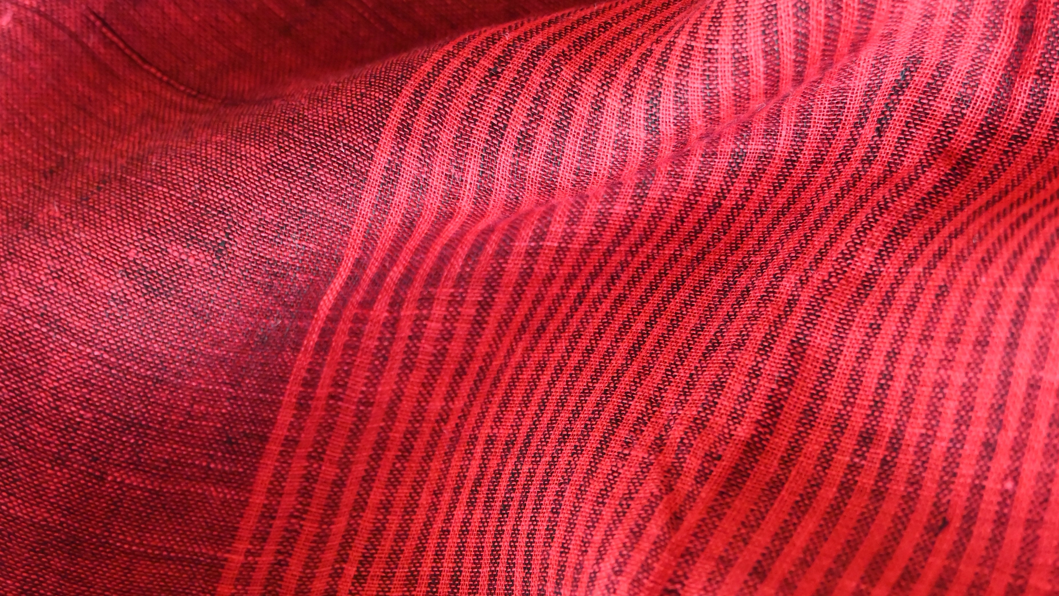 Pure Linen Black and Red checks Handwoven Saree